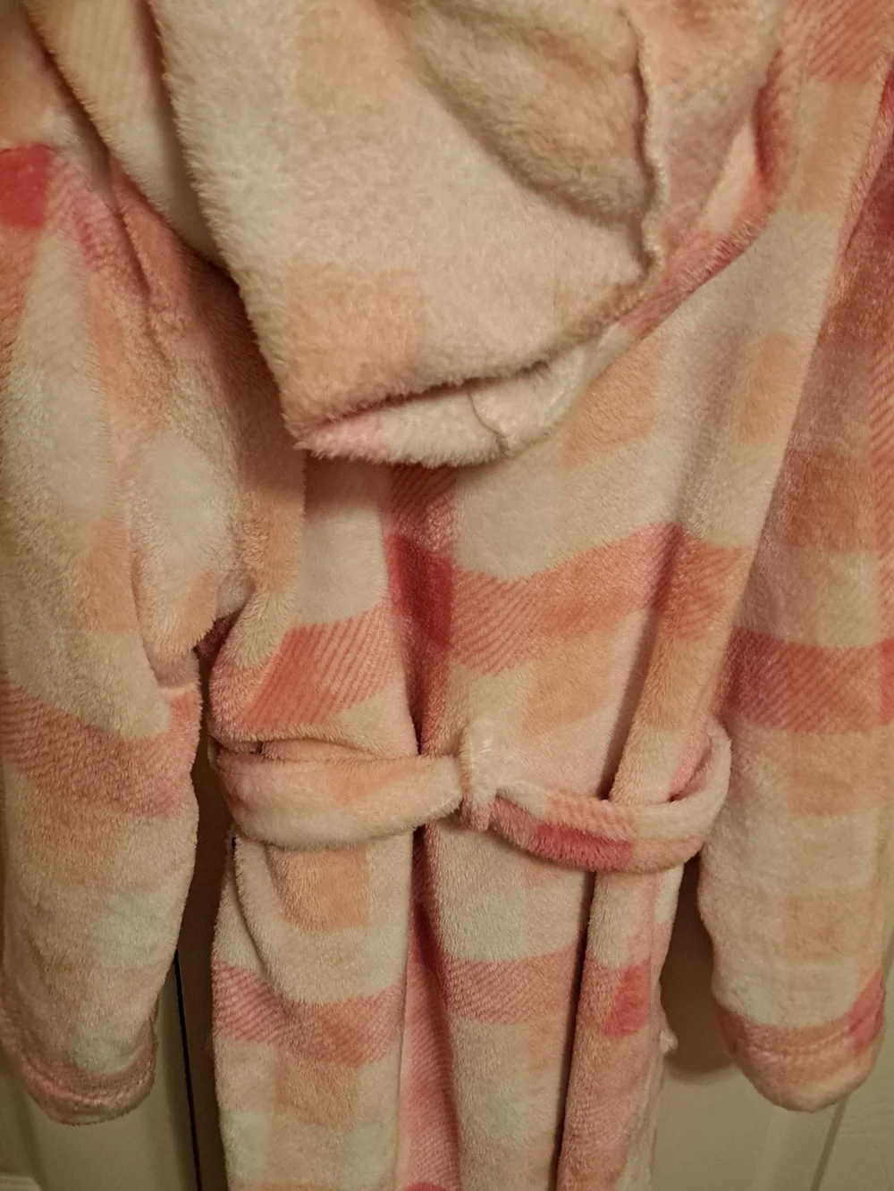 Eddie Bauer Girls Cozy Pink and Cream Plaid Plush Hooded Robe, good preloved.